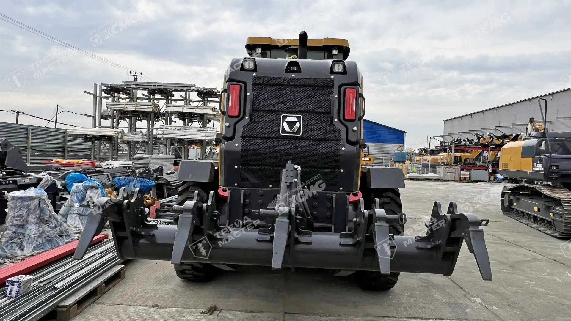 Полноприводный грейдер XCMG GR2205АT
