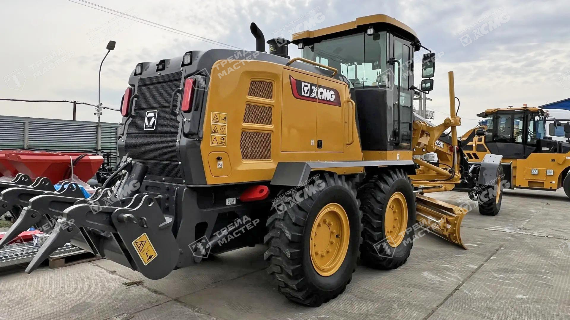 Полноприводный грейдер XCMG GR2205АT