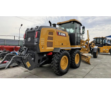Полноприводный грейдер XCMG GR2205АT