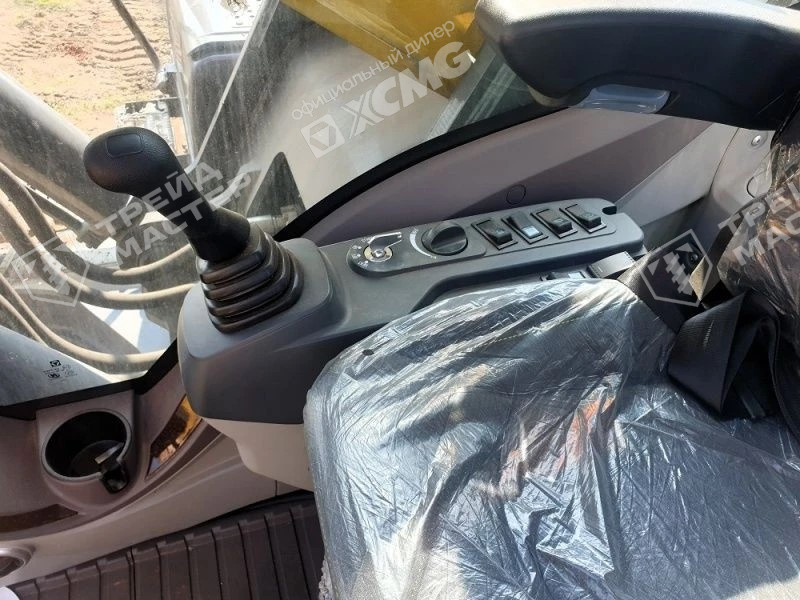Гусеничный экскаватор XCMG XE335C