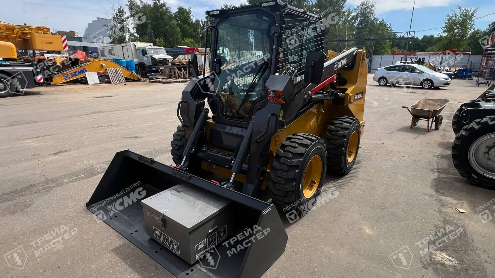 Мини-погрузчик XCMG SR760RU
