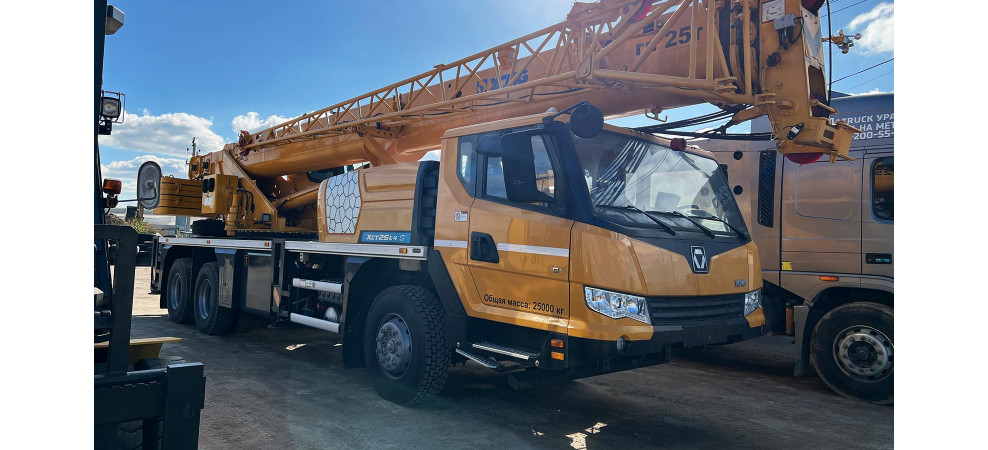 Автокран XCT25L4_S для завода по производству сухих смесей